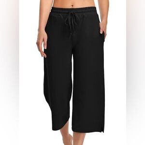 UEU Wide Leg Yoga Capris, Women’s Size Small